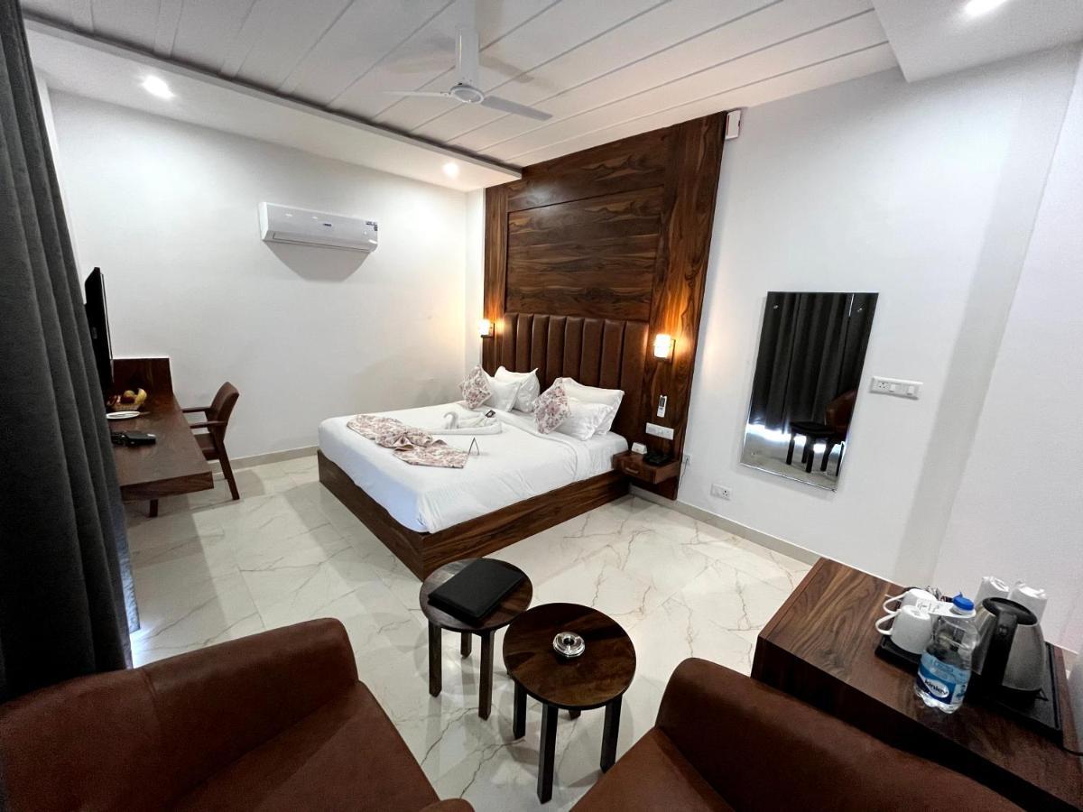 فندق Click Collection The Abode, دارامشالا المظهر الخارجي الصورة