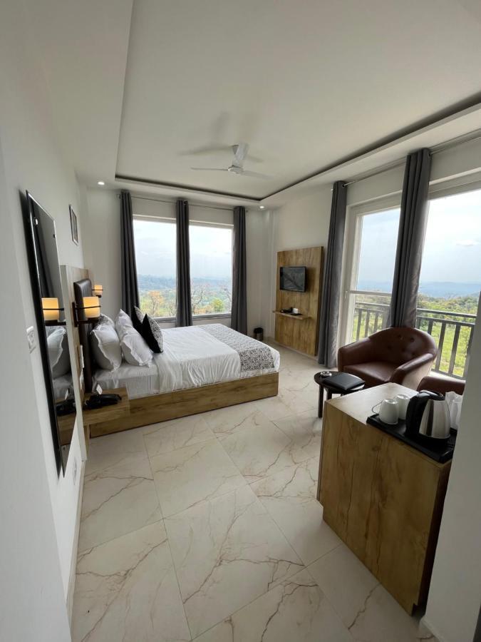 فندق Click Collection The Abode, دارامشالا المظهر الخارجي الصورة