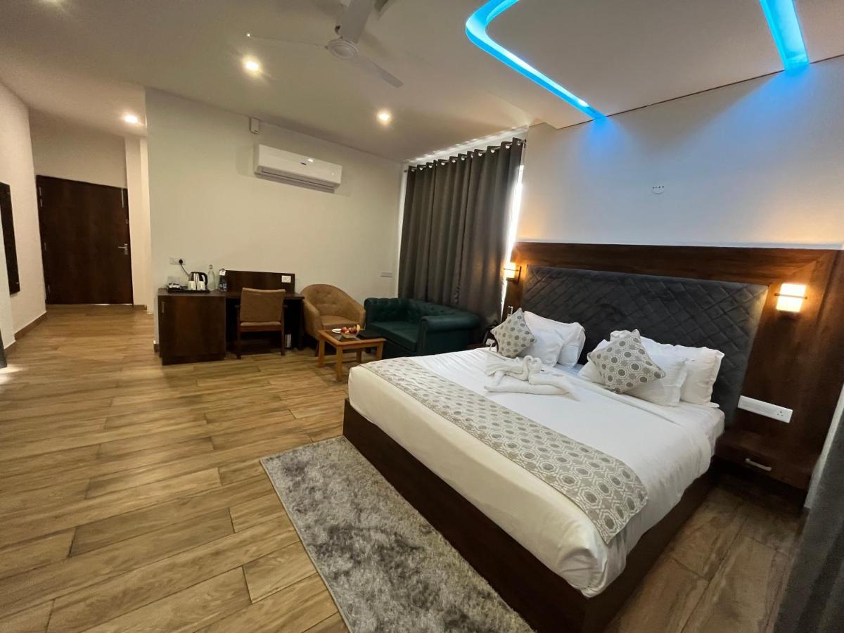 فندق Click Collection The Abode, دارامشالا المظهر الخارجي الصورة