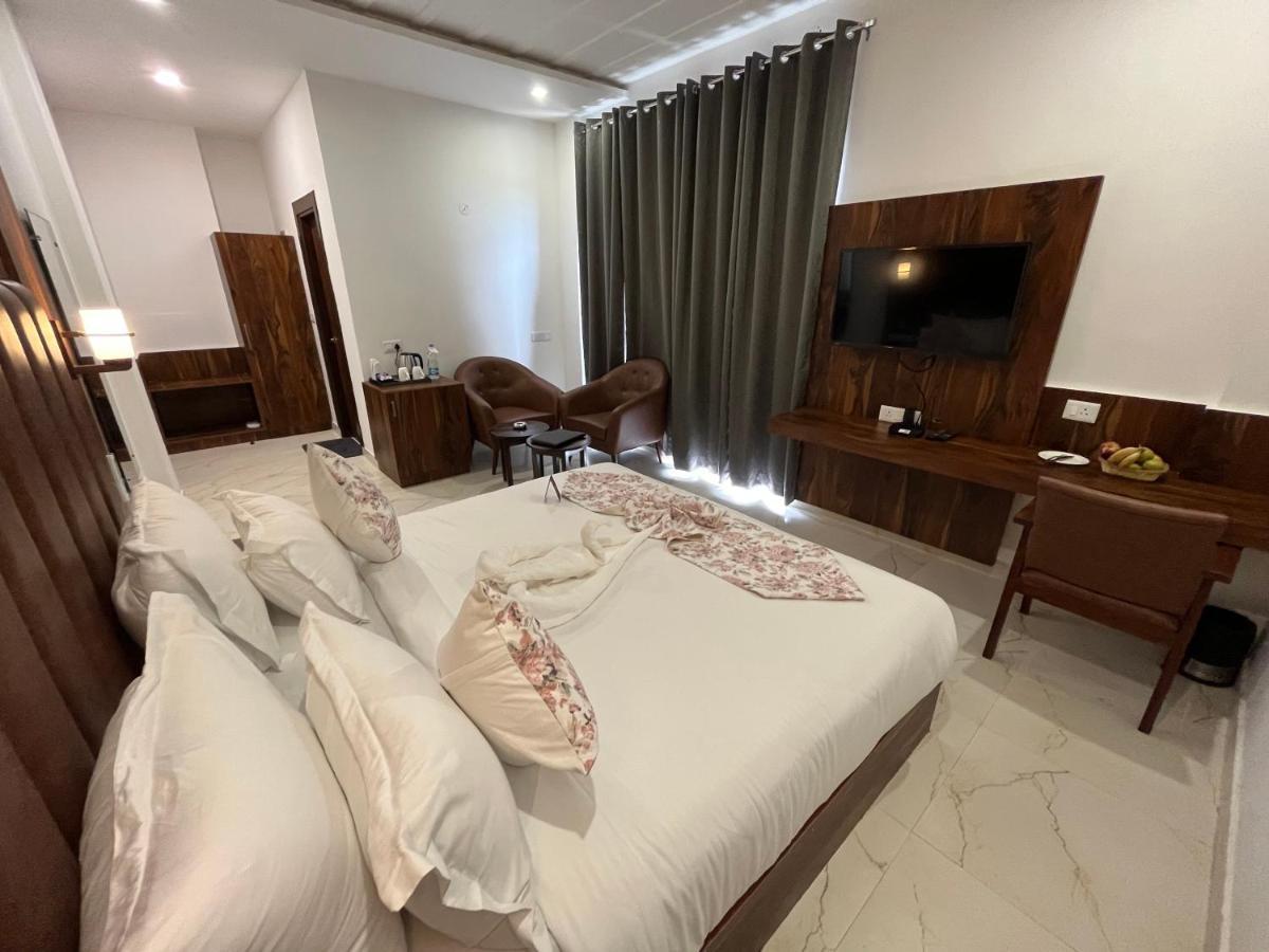 فندق Click Collection The Abode, دارامشالا المظهر الخارجي الصورة
