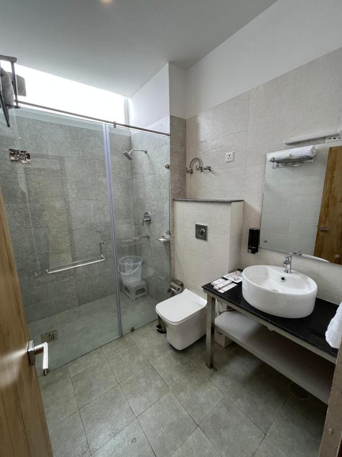 فندق Click Collection The Abode, دارامشالا المظهر الخارجي الصورة